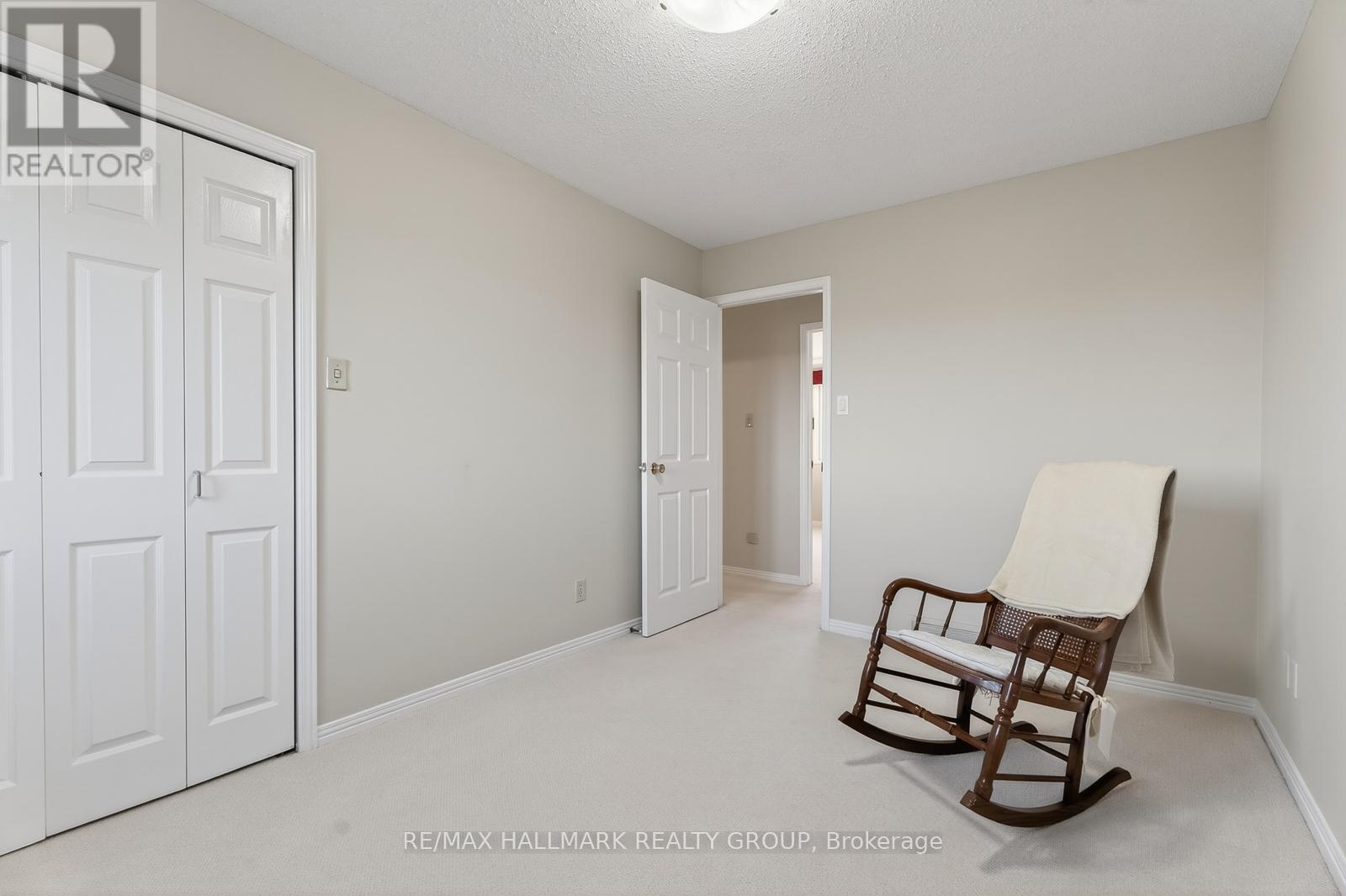 1376 MACDONALD ROAD - 28