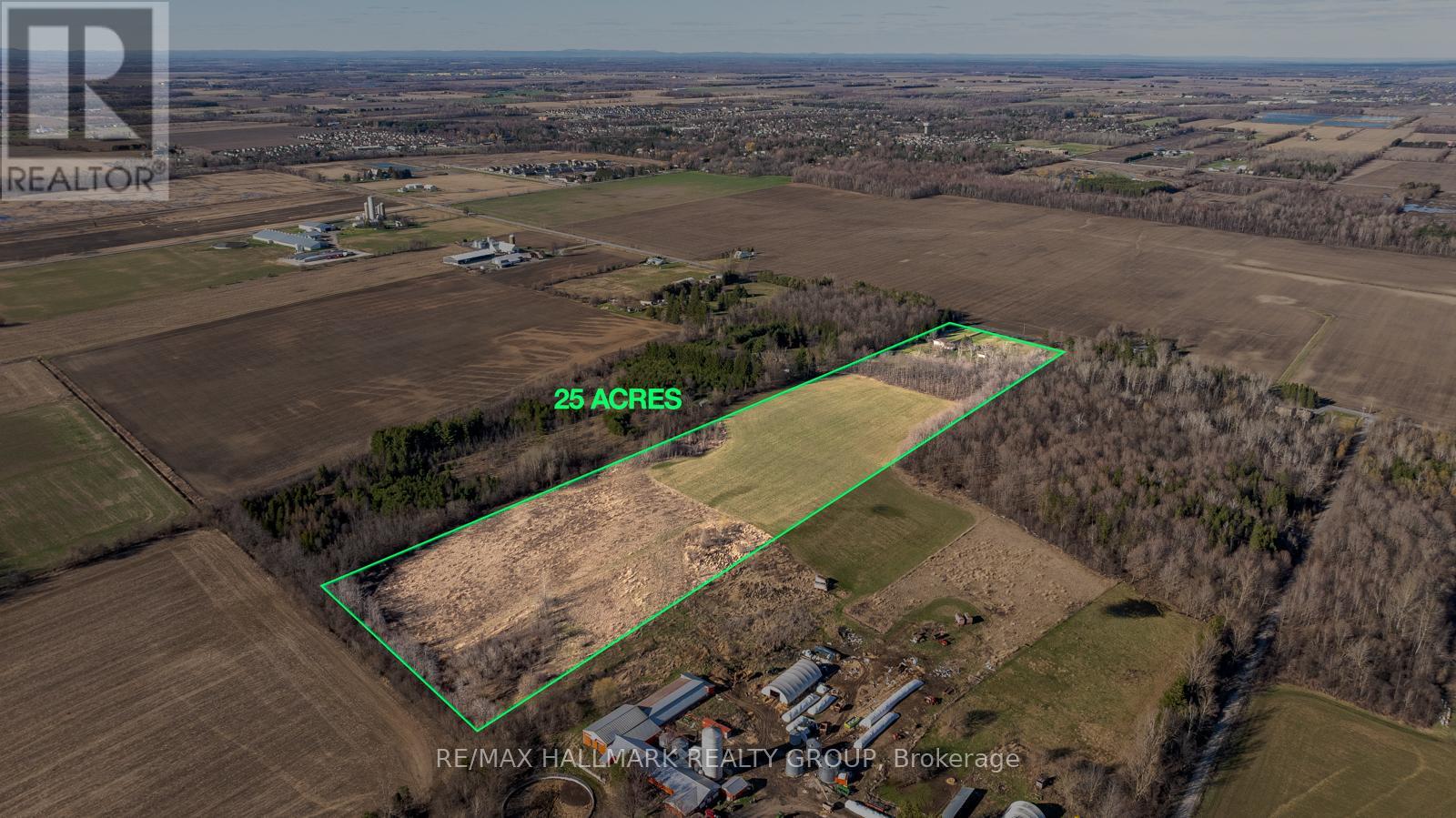 1376 MACDONALD ROAD - 44