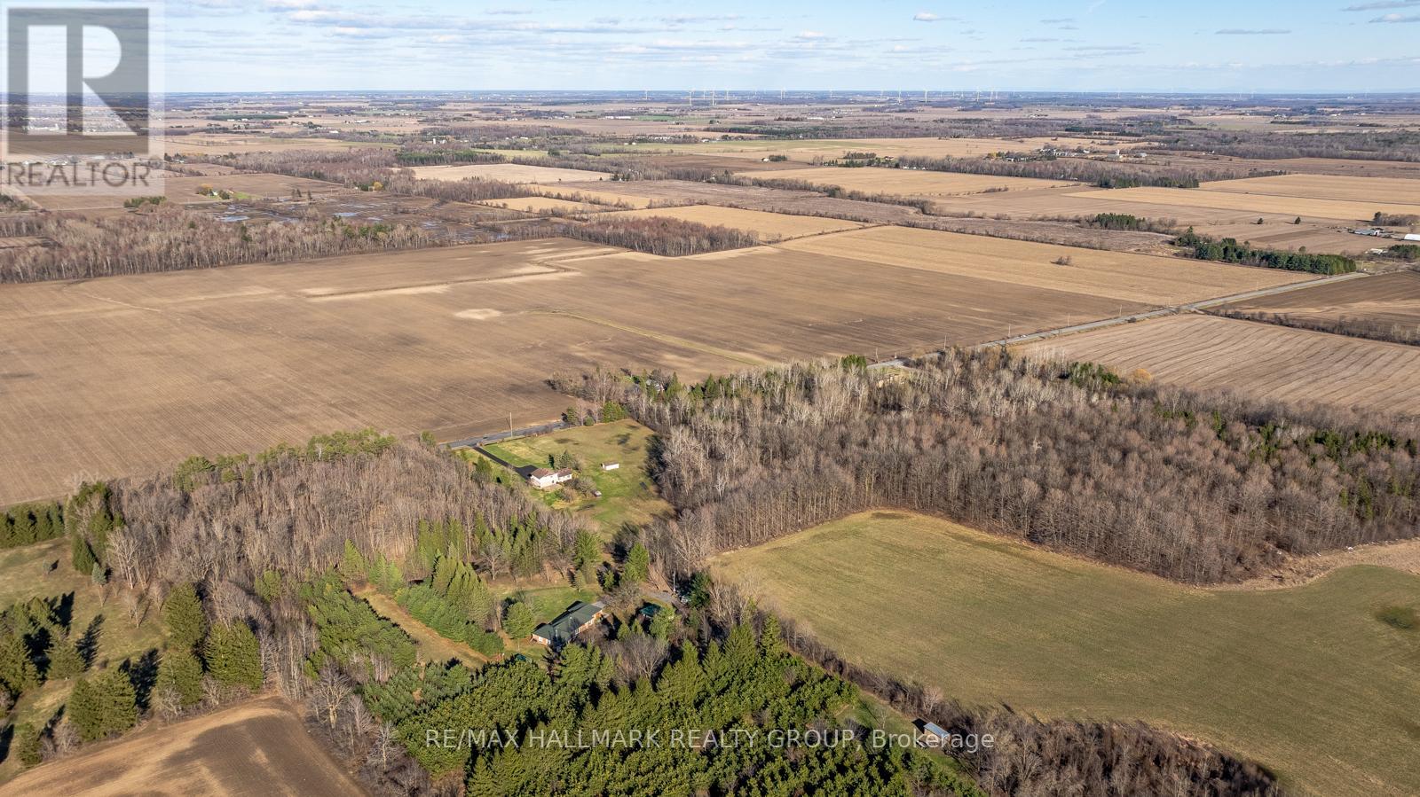 1376 MACDONALD ROAD - 46