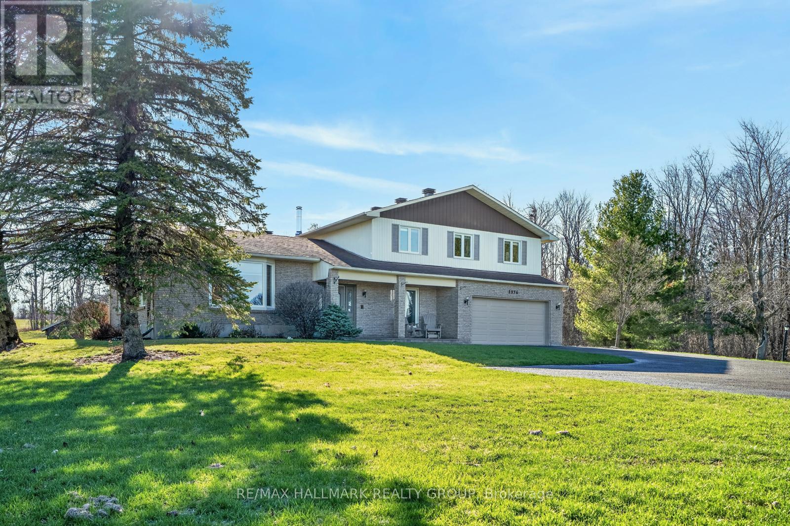 1376 MACDONALD ROAD - 6