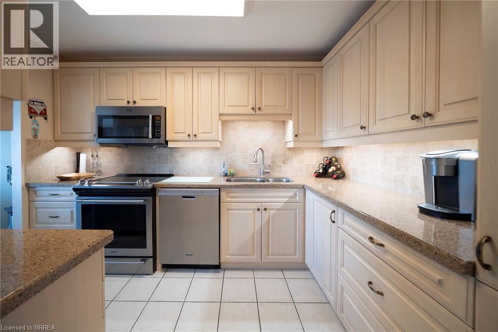 #715 9 BONHEUR Court - 12