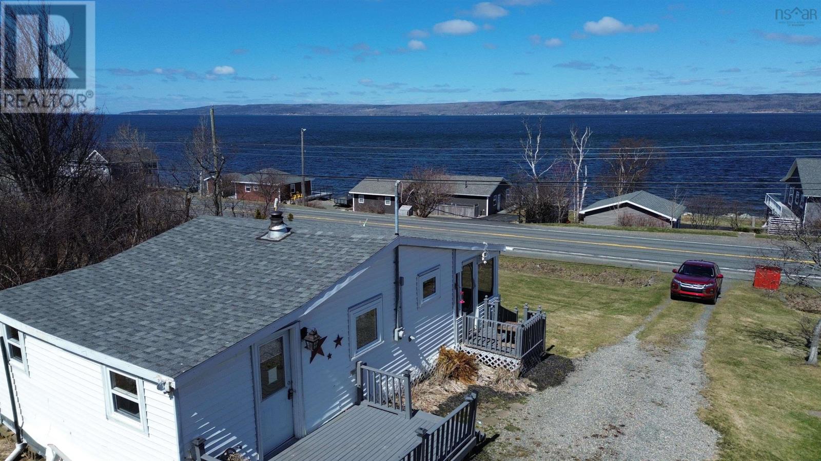 Property 17 of 20 of 7403 East Bay Highway