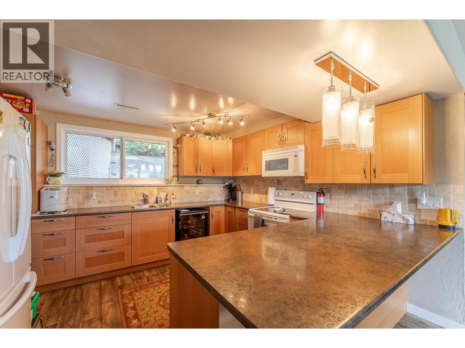 7315 HIGGIN Avenue, Summerland