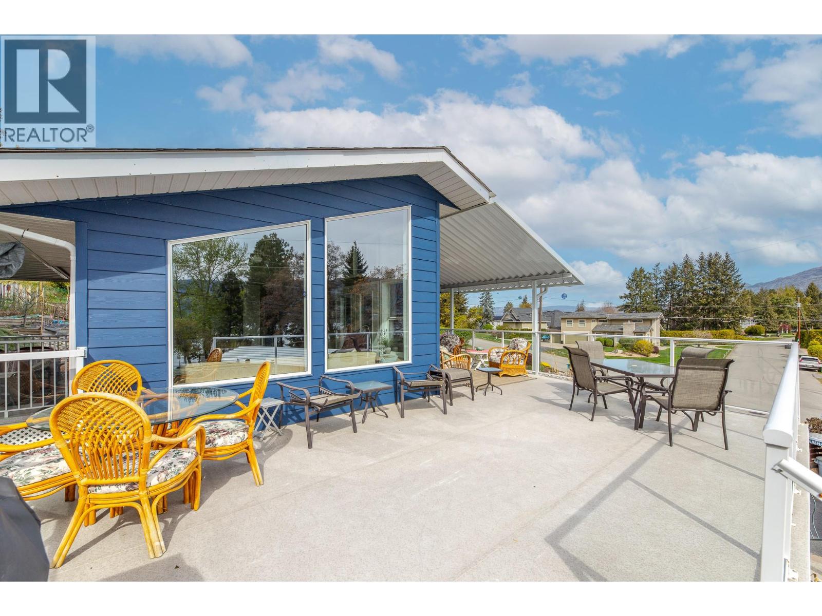 7315 HIGGIN Avenue, Summerland