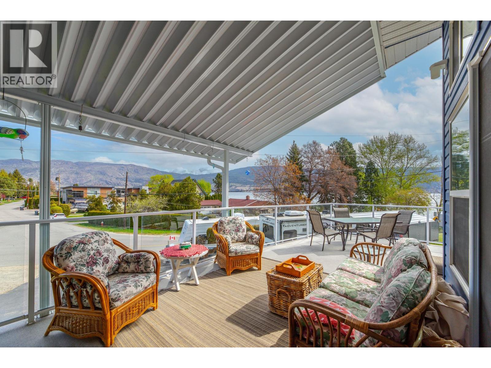 7315 HIGGIN Avenue, Summerland