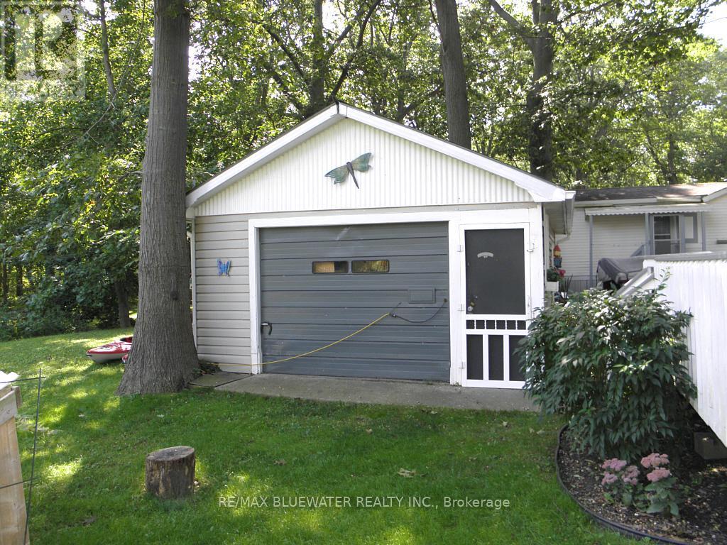 9714 LAKE ROAD - 11