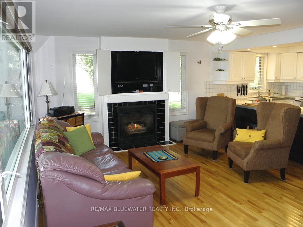 9714 LAKE ROAD - 16