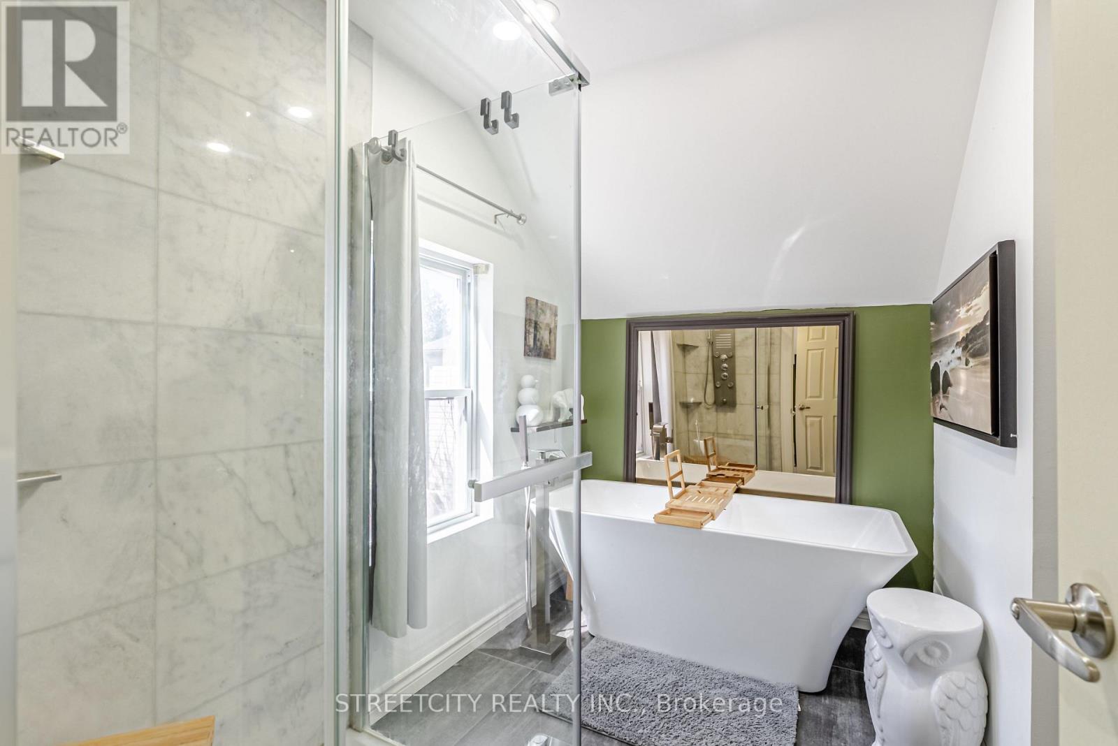 10 1/2 NAAMA STREET - 20