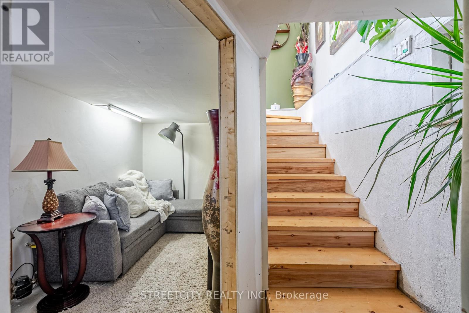 10 1/2 NAAMA STREET - 23