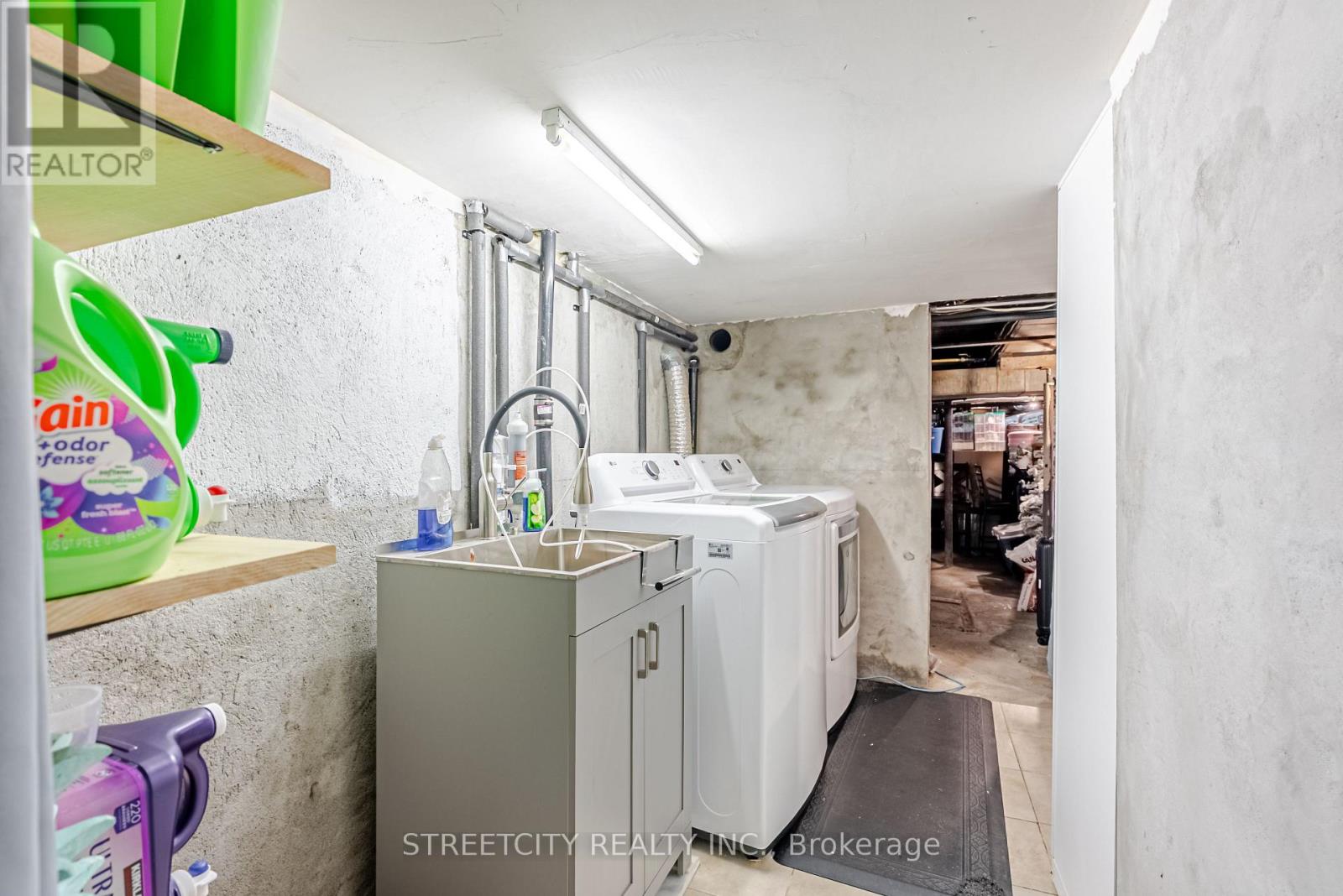 10 1/2 NAAMA STREET - 24