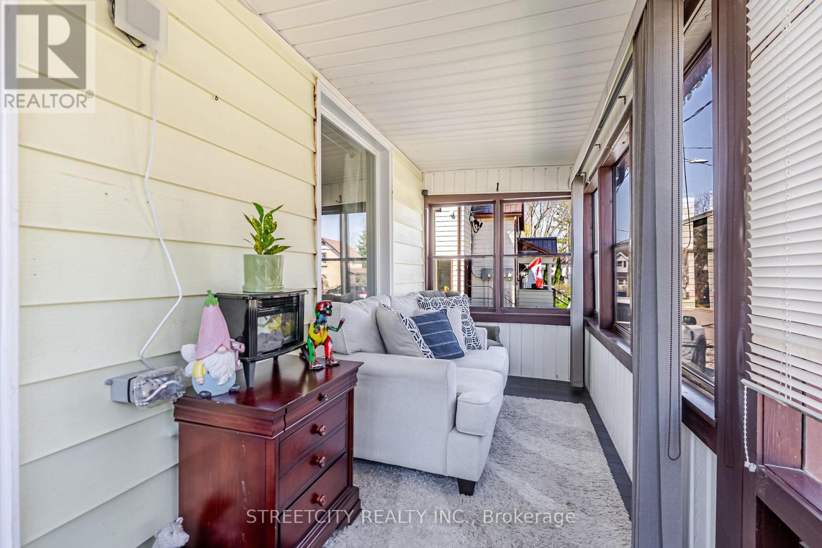 10 1/2 NAAMA STREET - 4