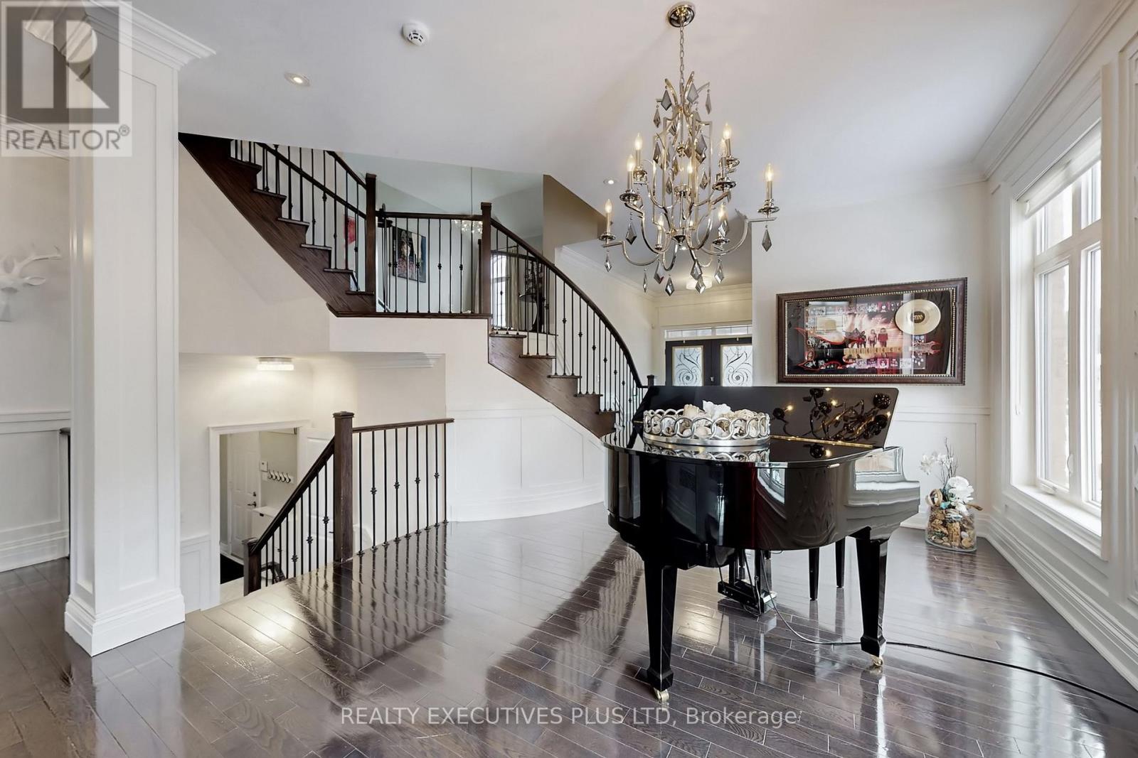 Elegant Wall Panelling