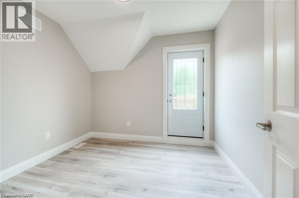 58 CEDAR Street N, Kitchener, Ontario, N2H2X1 — Photo 11