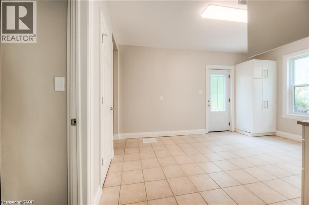 58 CEDAR Street N, Kitchener, Ontario, N2H2X1 — Photo 7