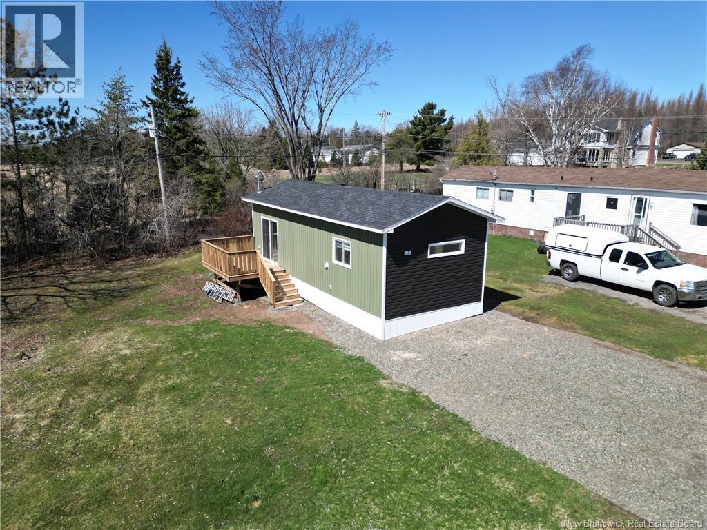 32 Carolyn Crescent - 13