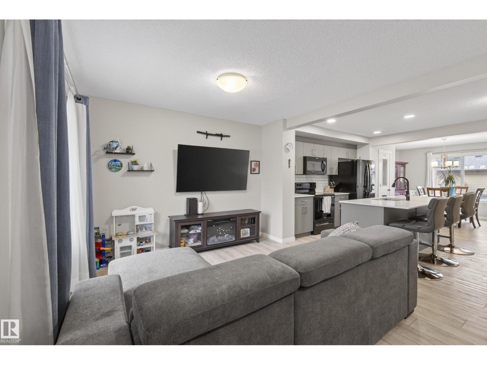 1096 CY BECKER RD NW, Edmonton