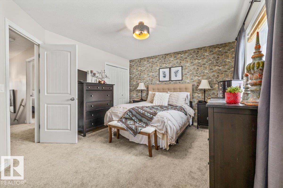 50 NAPOLEON CR, St. Albert