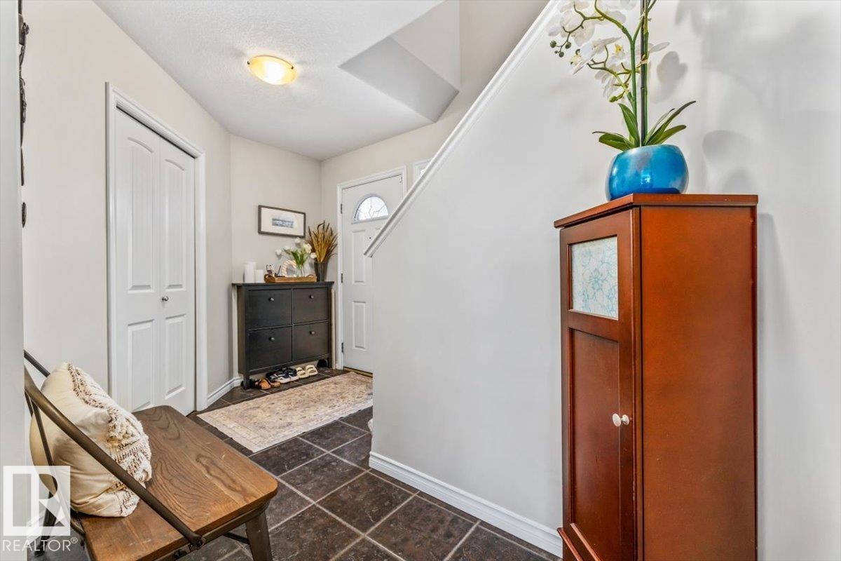 50 NAPOLEON CR, St. Albert