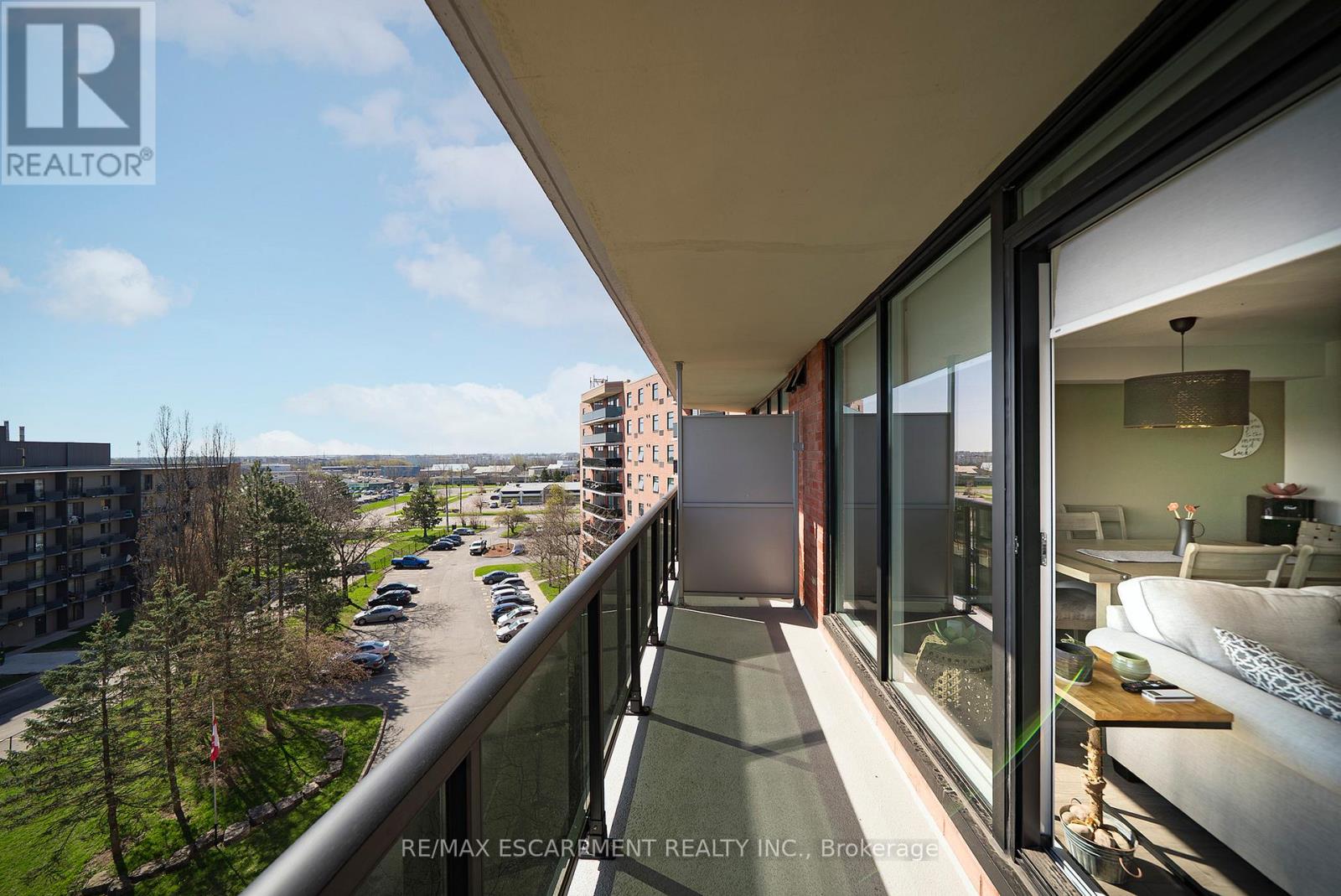 #715 9 BONHEUR COURT - 20
