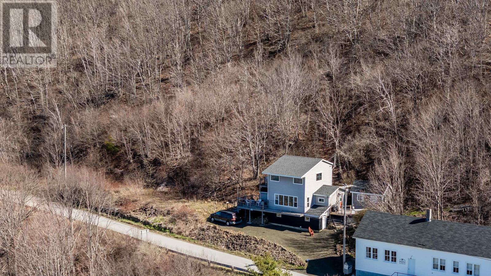 817 Granville Road - Image 2