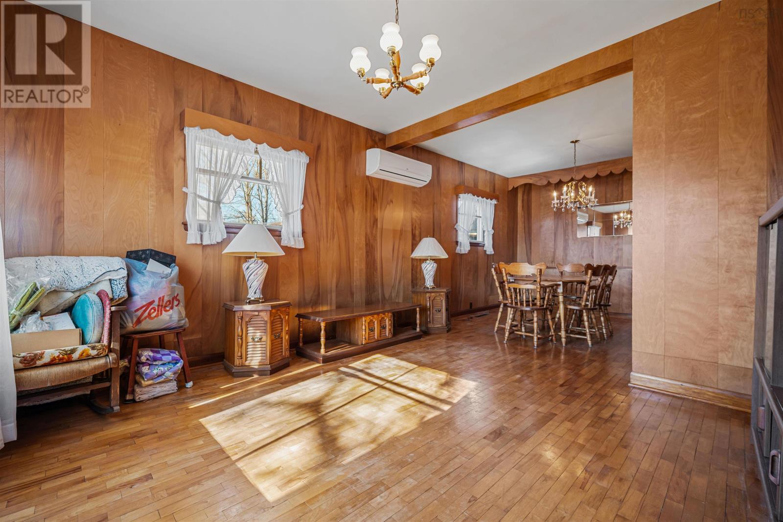 Property 22 of 49 of 8 Robie Street