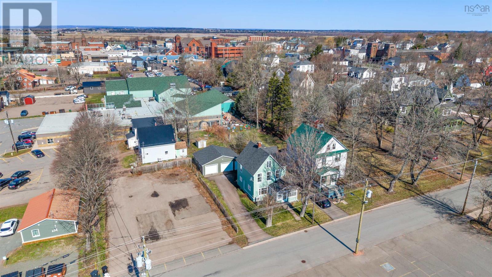 Property 7 of 49 of 8 Robie Street