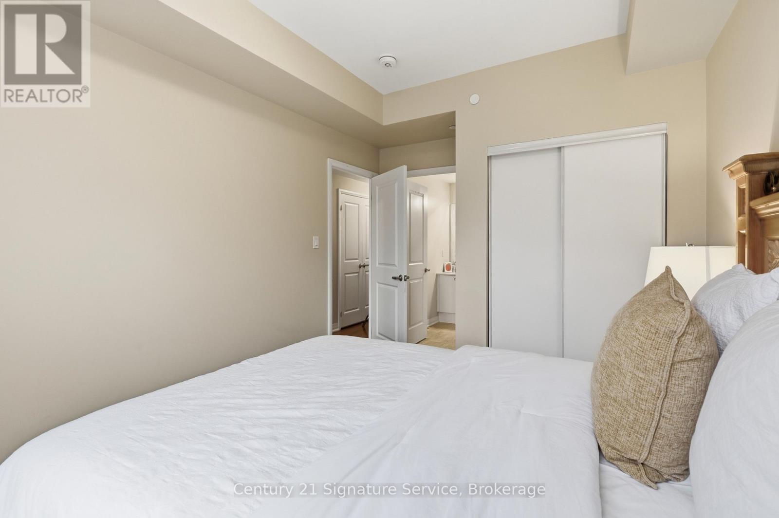 #2 1238 CAWTHRA ROAD - 16
