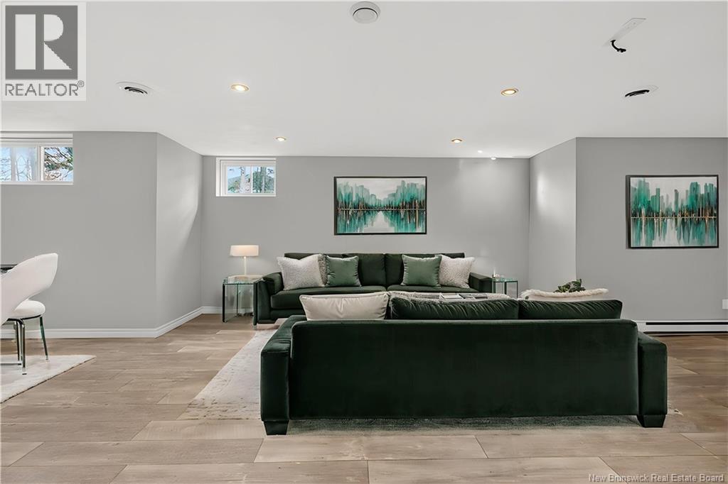 228 Lady Guinevere Street - 32
