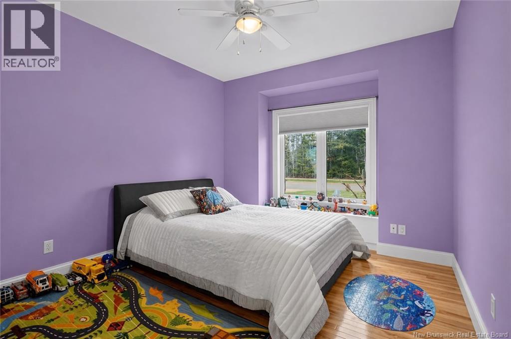 228 Lady Guinevere Street - 26