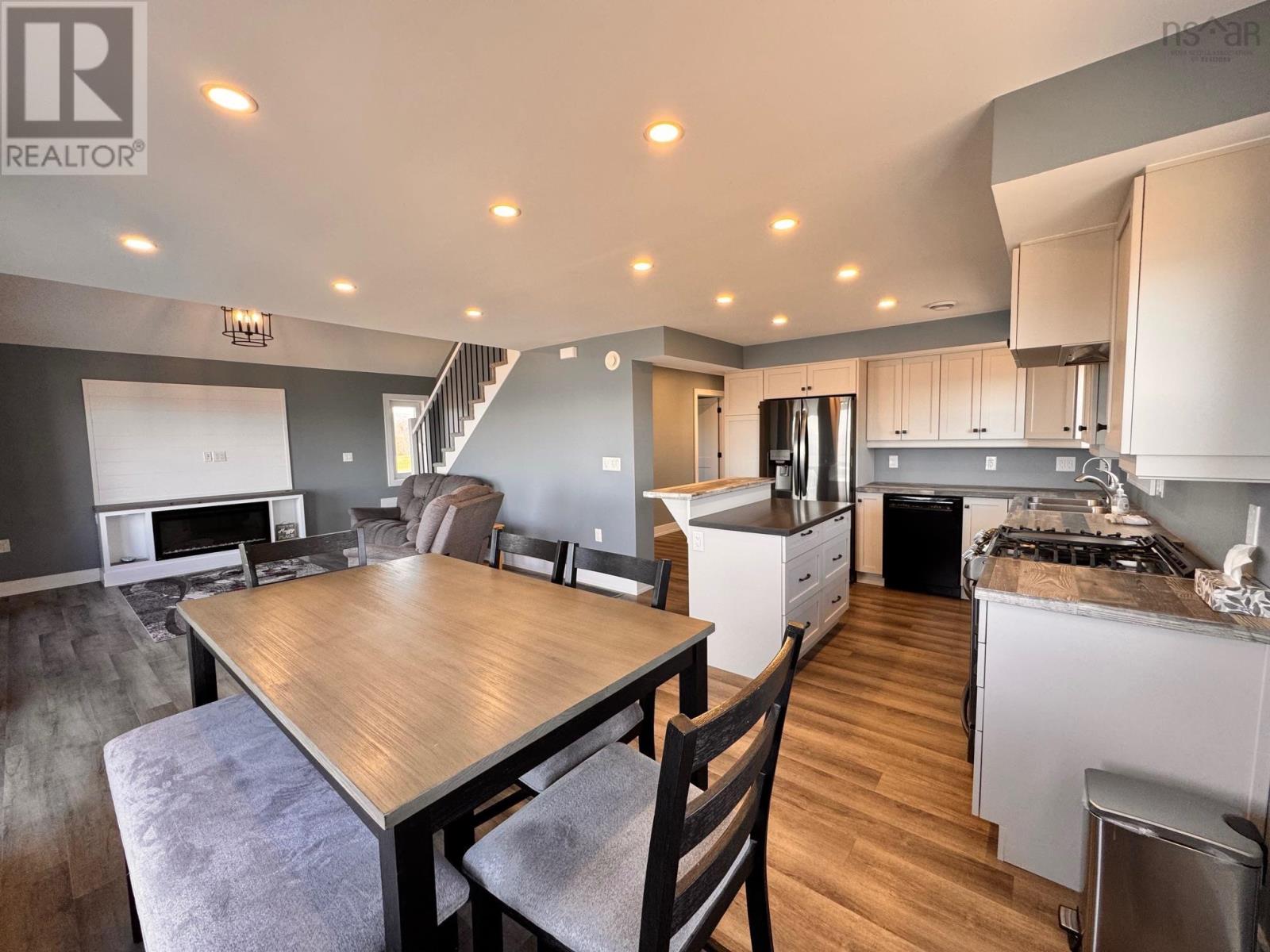 Property 34 of 49 of 3359 West Bay Rd