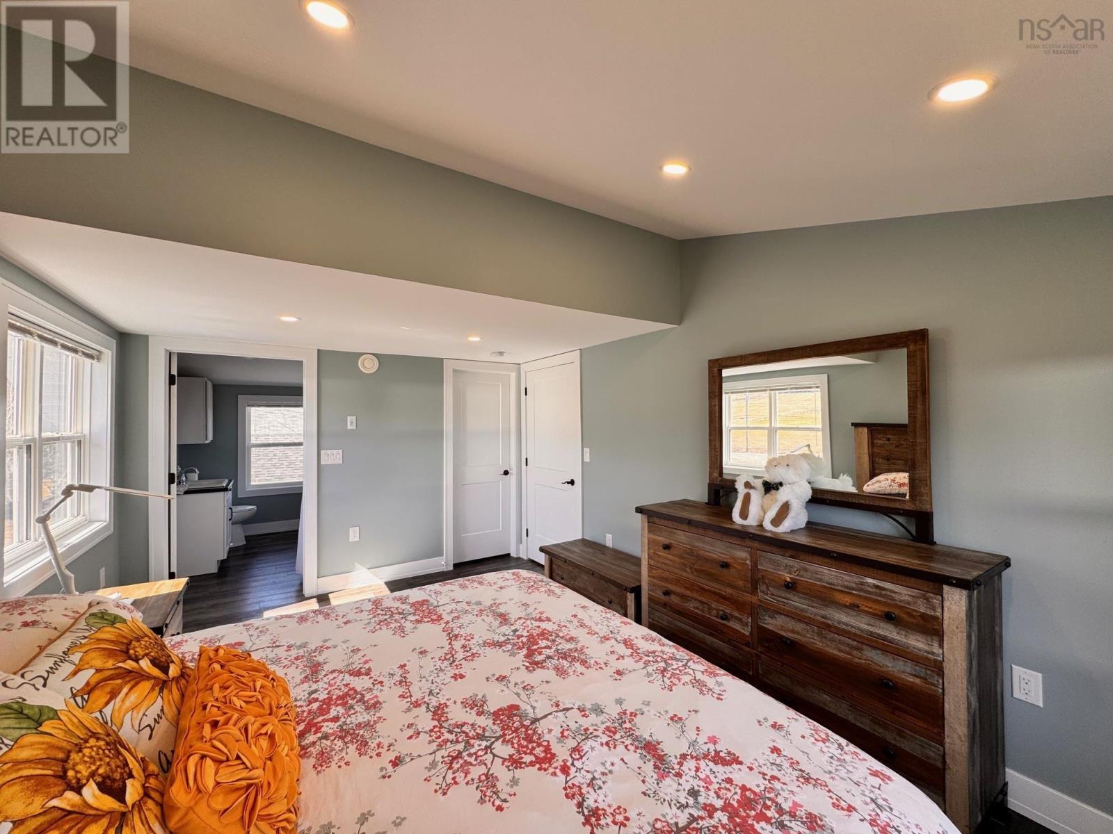 Property 44 of 49 of 3359 West Bay Rd