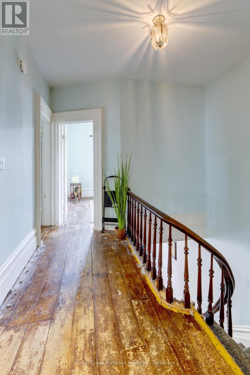4 CLYDE STREET - 16