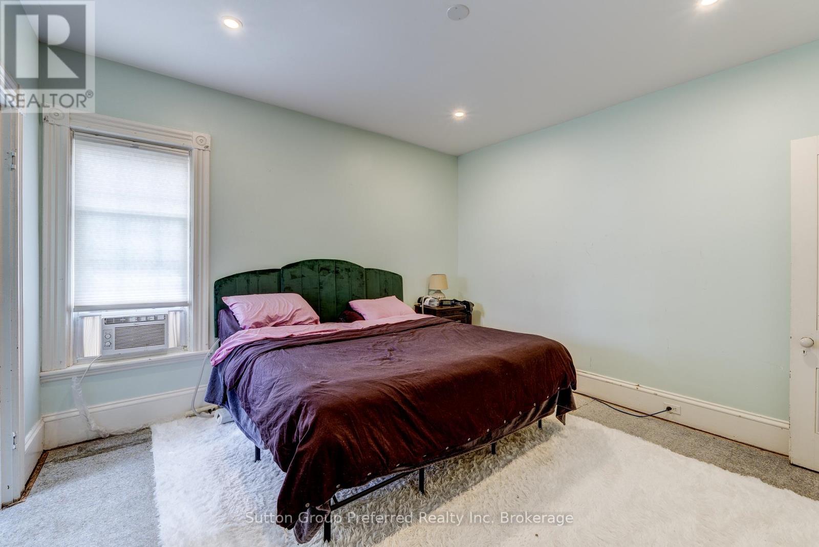 4 CLYDE STREET - 19
