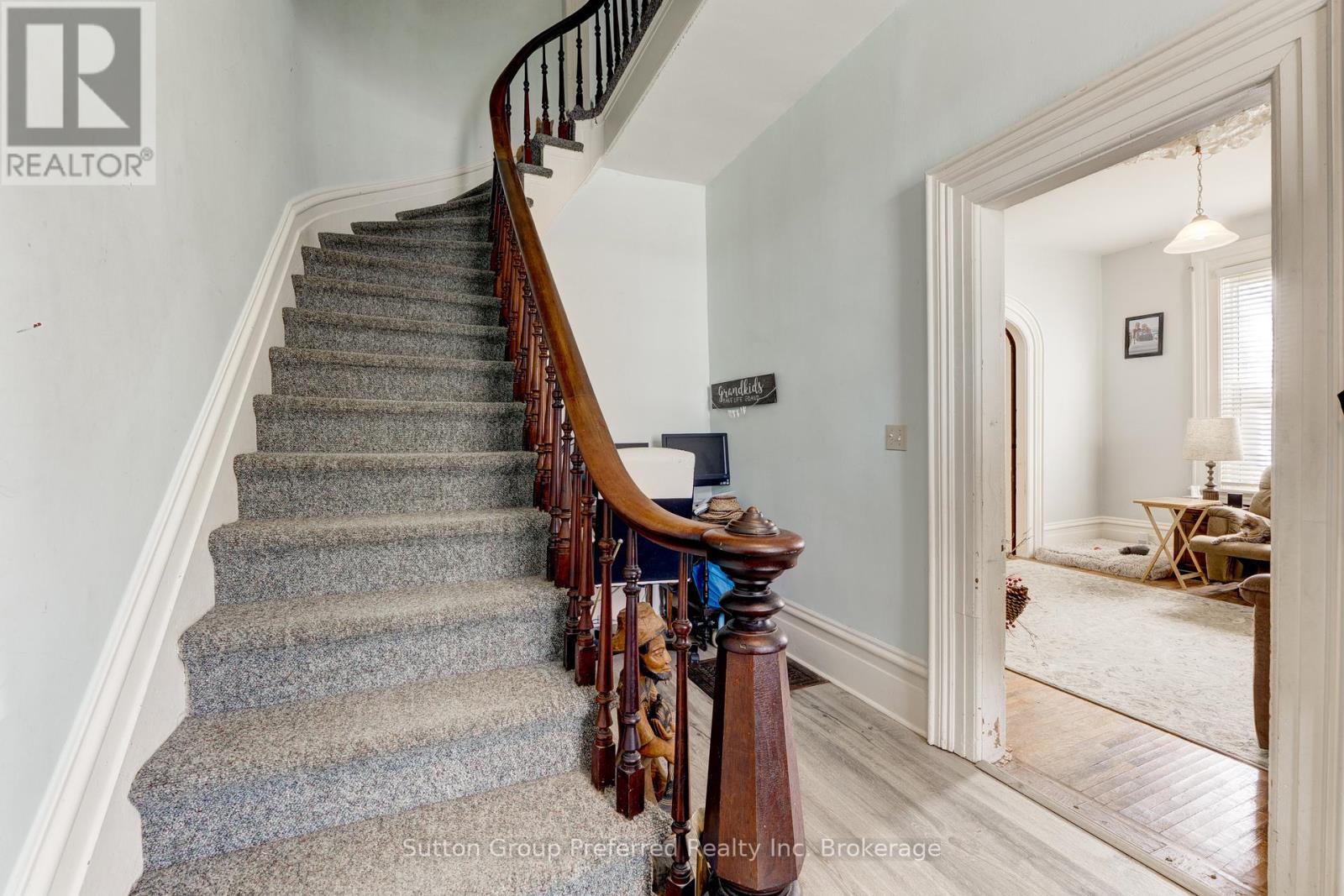 4 CLYDE STREET - 5