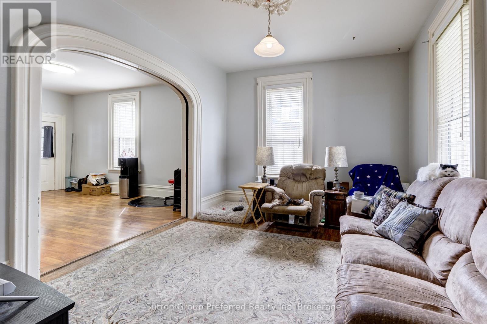 4 CLYDE STREET - 6