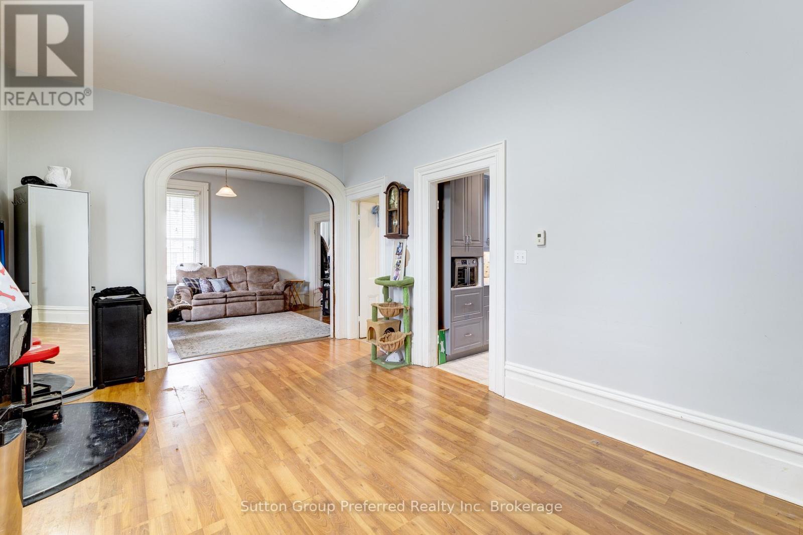 4 CLYDE STREET - 9
