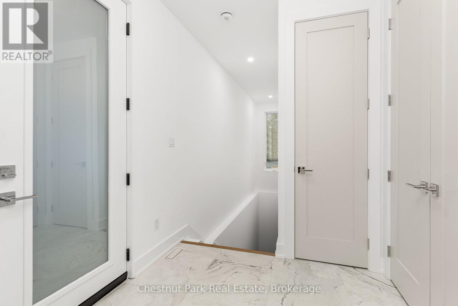 25 DEERHURST HIGHLANDS DRIVE
