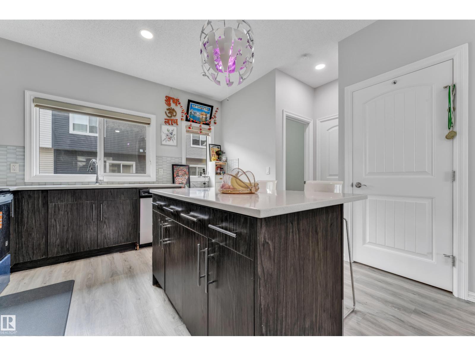 #61 215 SADDLEBACK RD NW, Edmonton