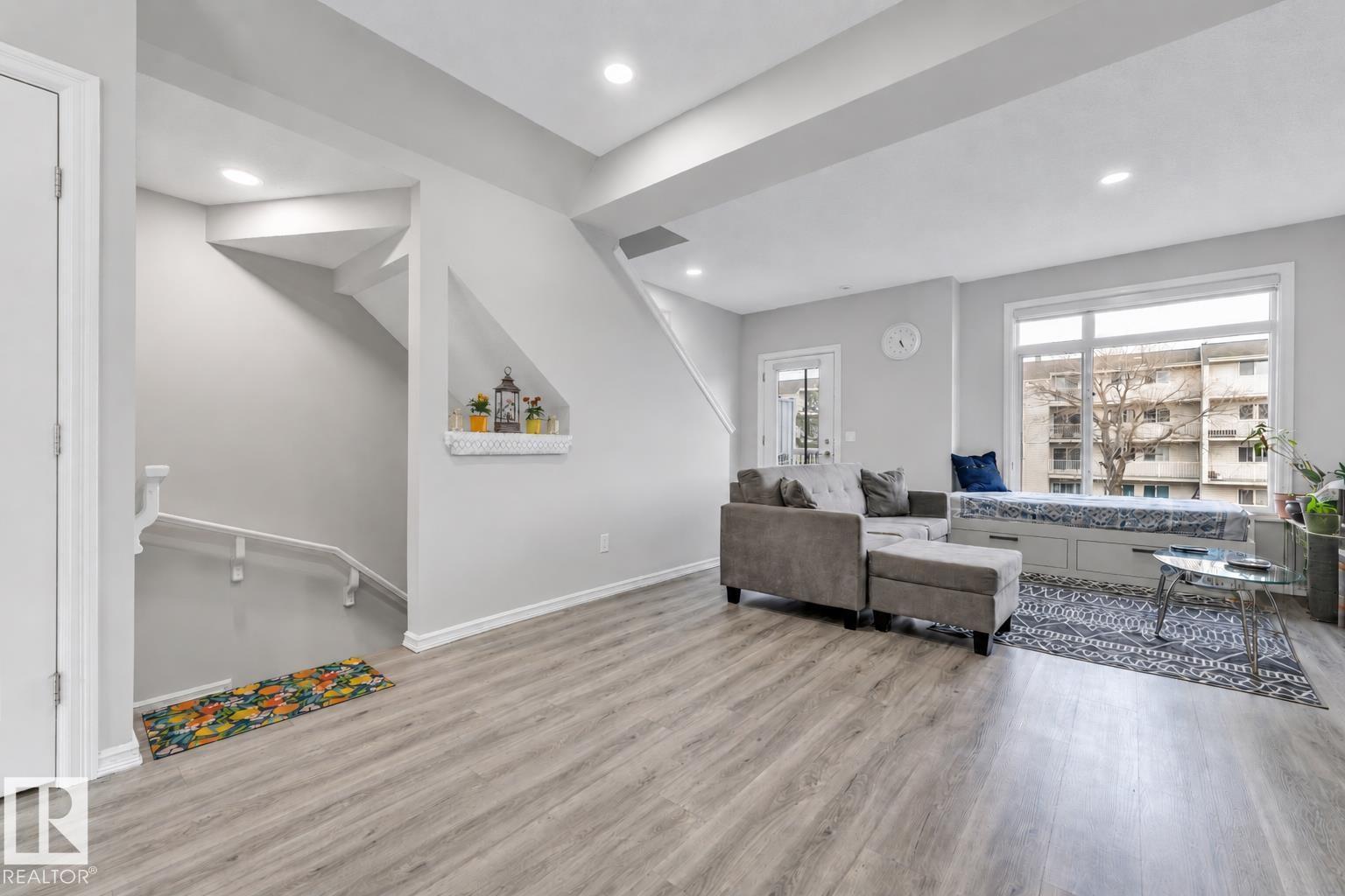 #61 215 SADDLEBACK RD NW - 13
