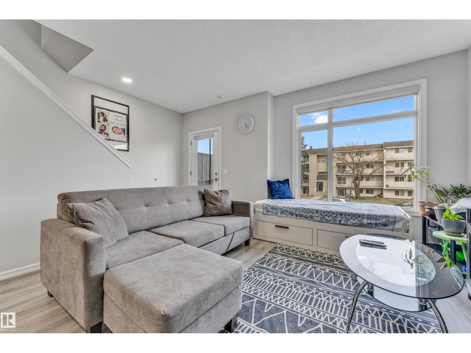 #61 215 SADDLEBACK RD NW, Edmonton