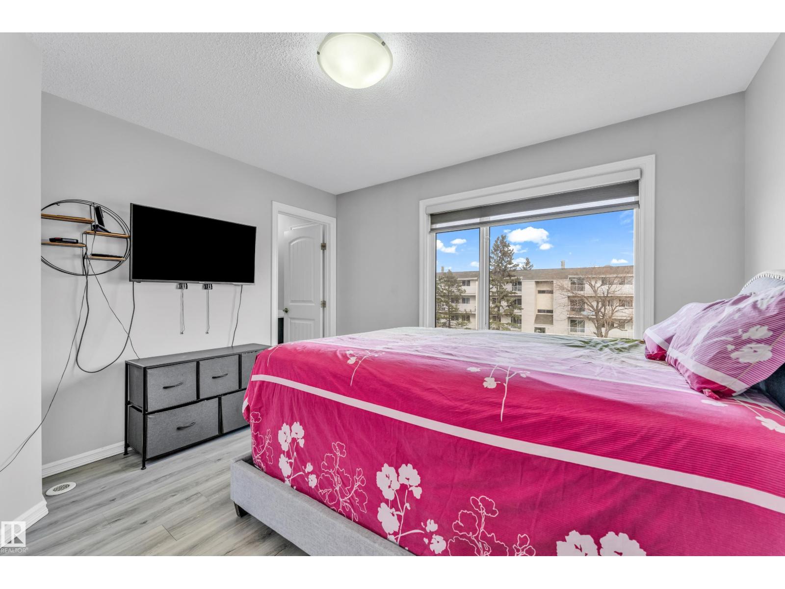 #61 215 SADDLEBACK RD NW, Edmonton