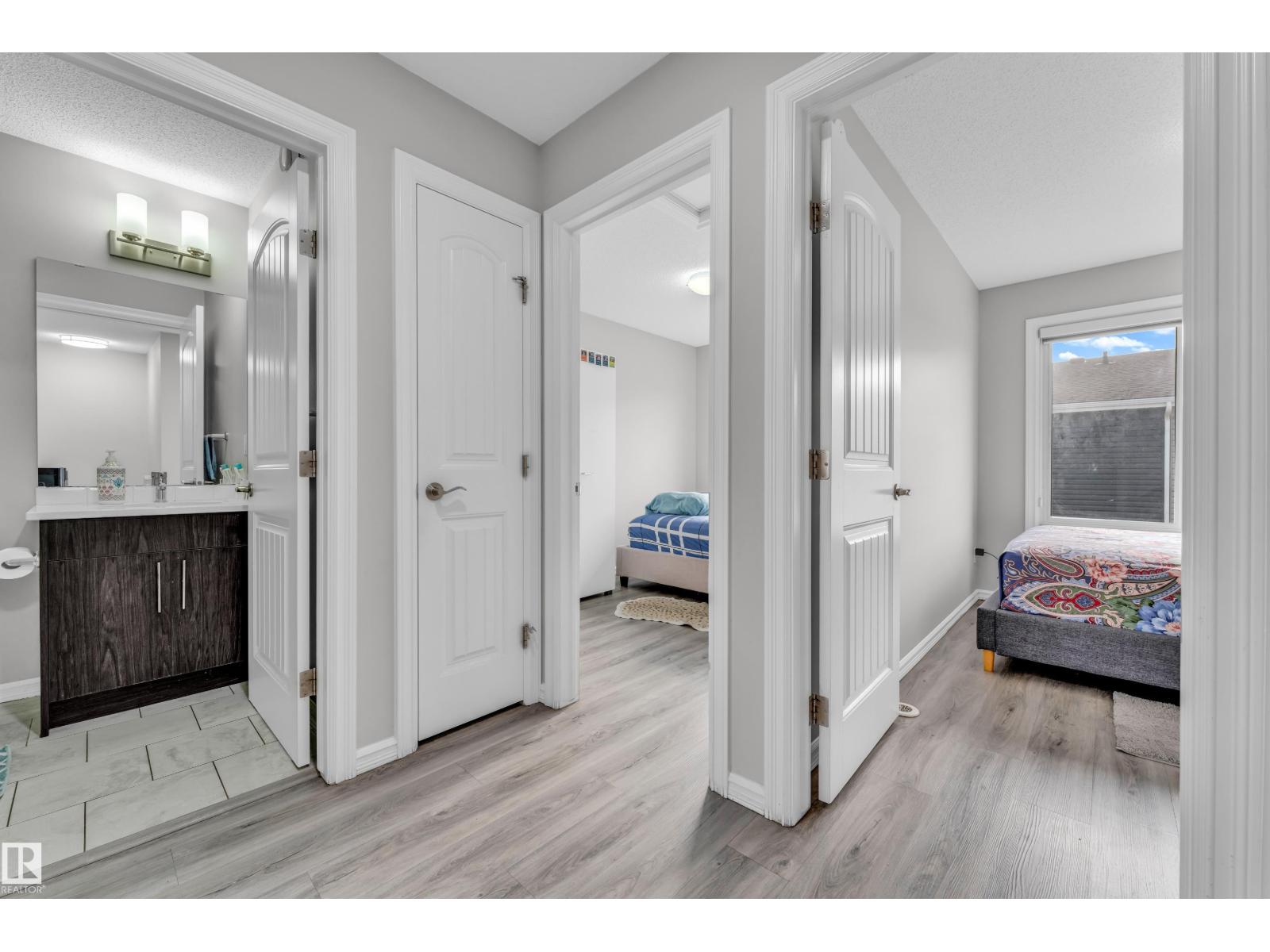 #61 215 SADDLEBACK RD NW, Edmonton