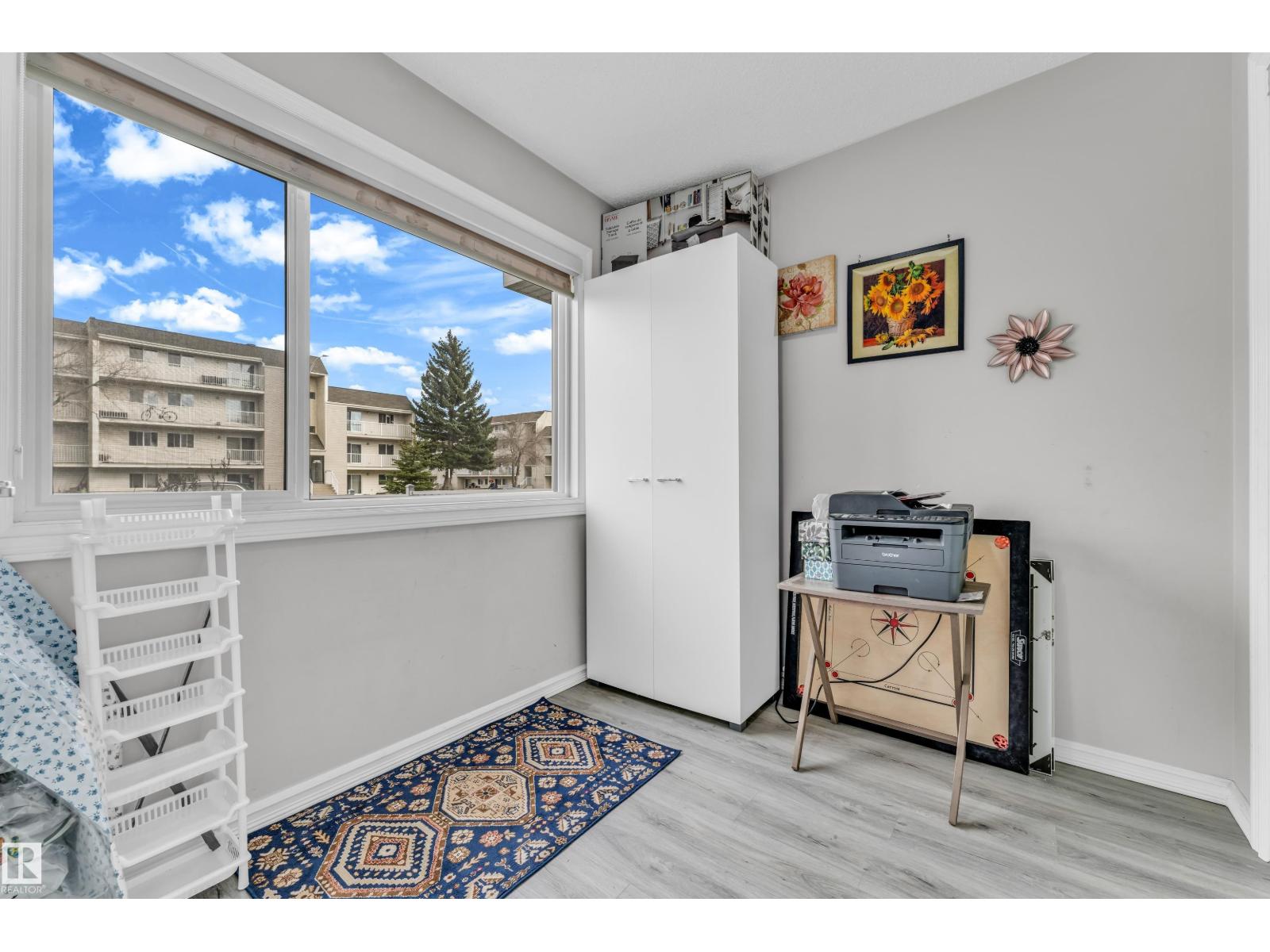 #61 215 SADDLEBACK RD NW, Edmonton