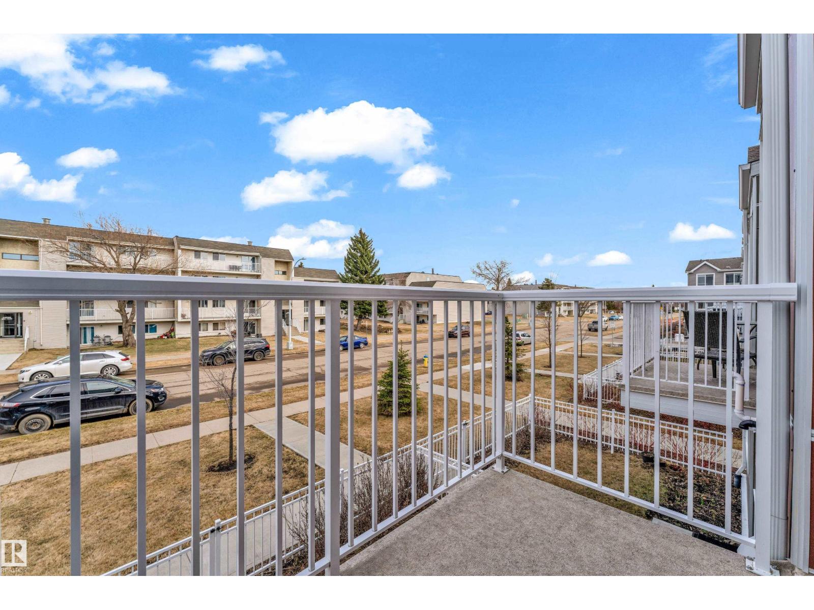 #61 215 SADDLEBACK RD NW, Edmonton