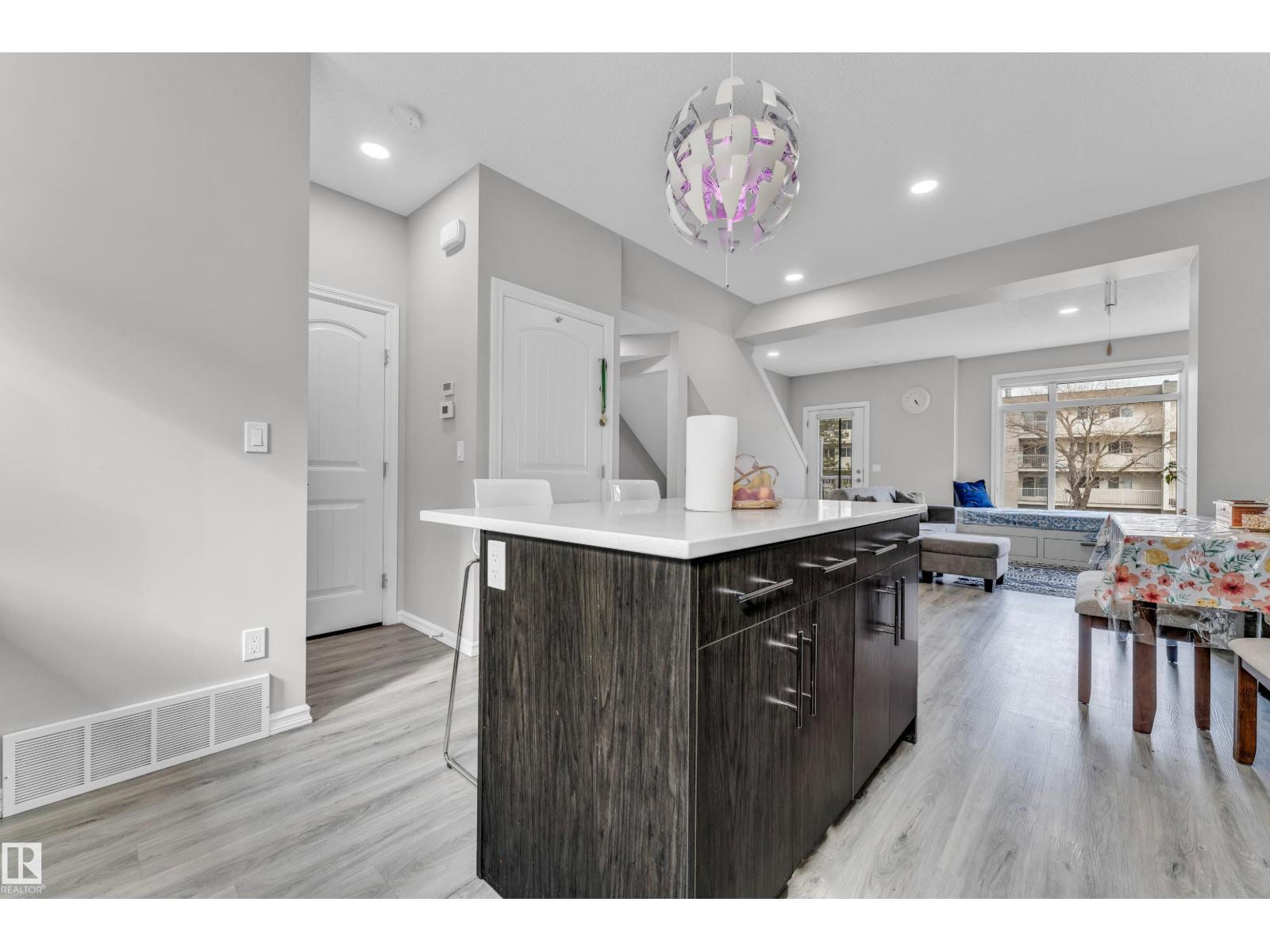 #61 215 SADDLEBACK RD NW, Edmonton