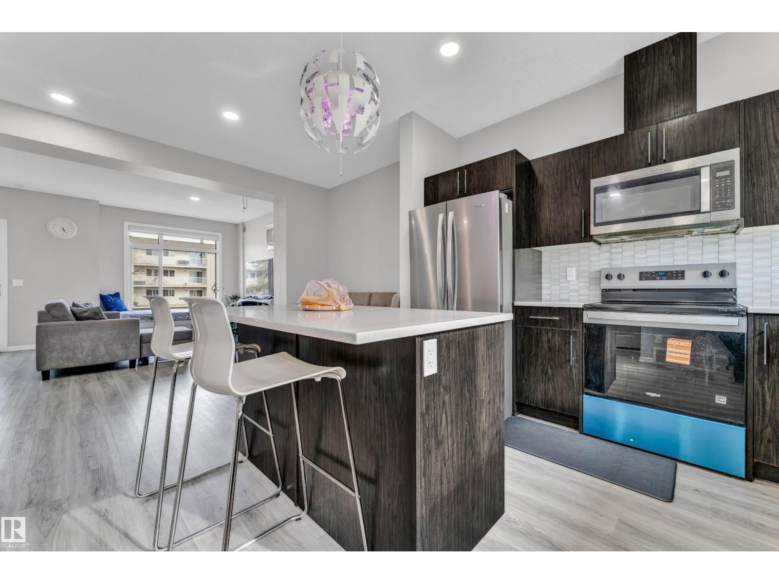 #61 215 SADDLEBACK RD NW, Edmonton