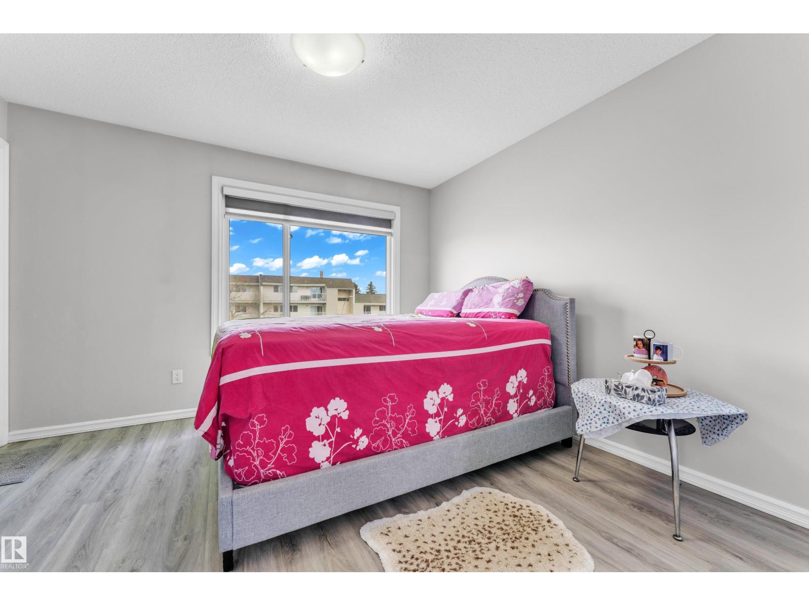 #61 215 SADDLEBACK RD NW, Edmonton