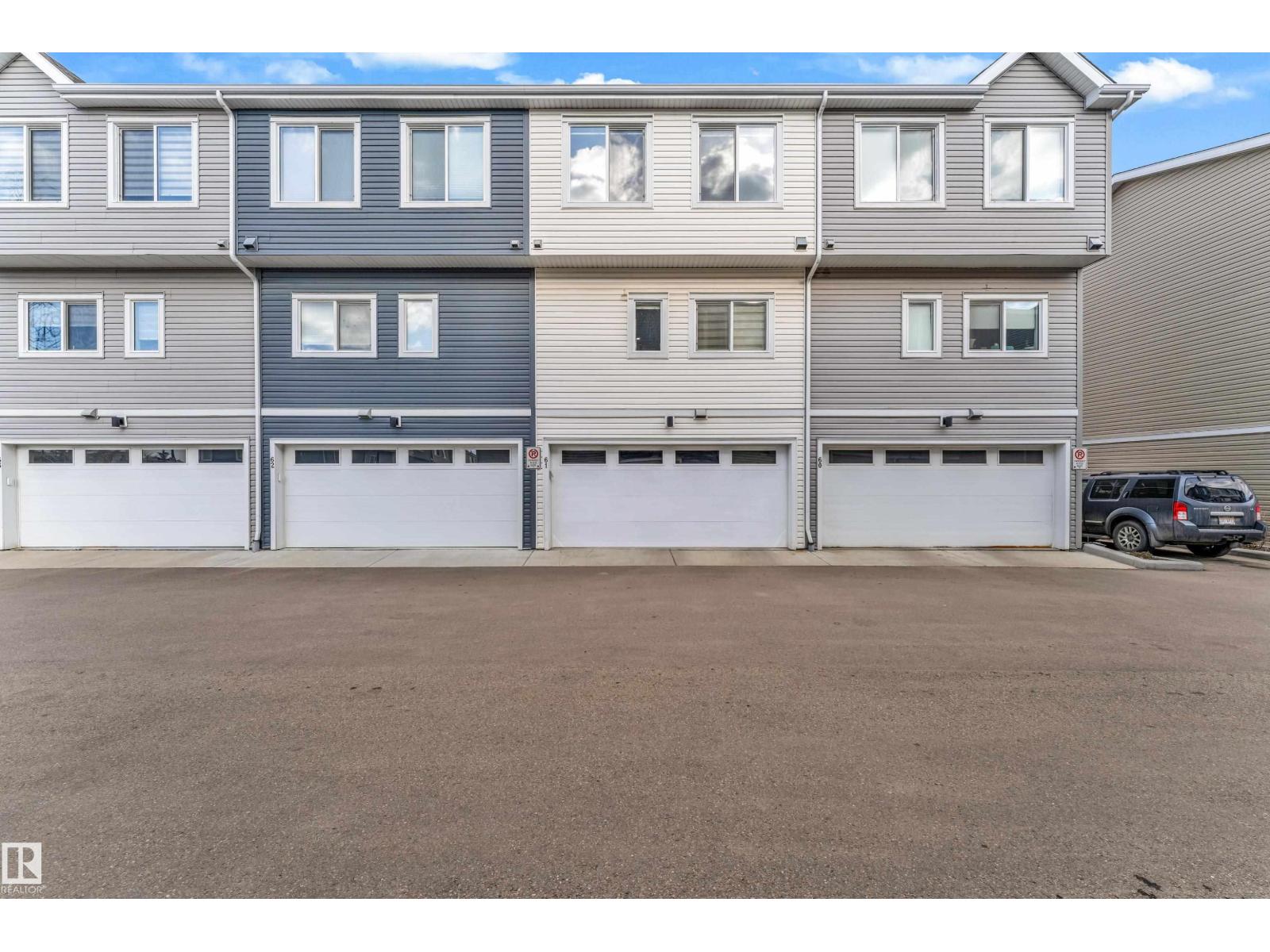 #61 215 SADDLEBACK RD NW, Edmonton