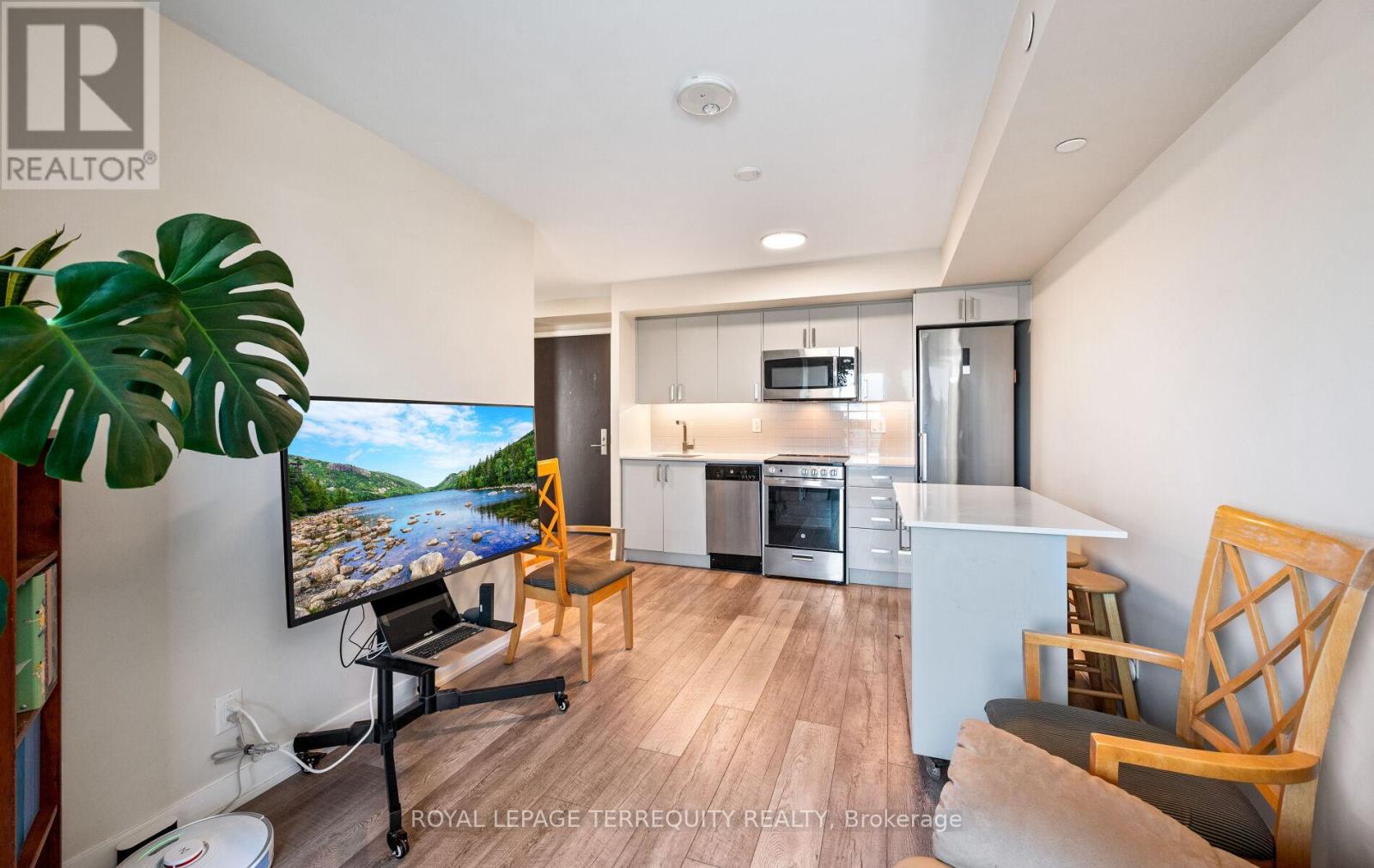 #414 38 MONTE KWINTER COURT - 9
