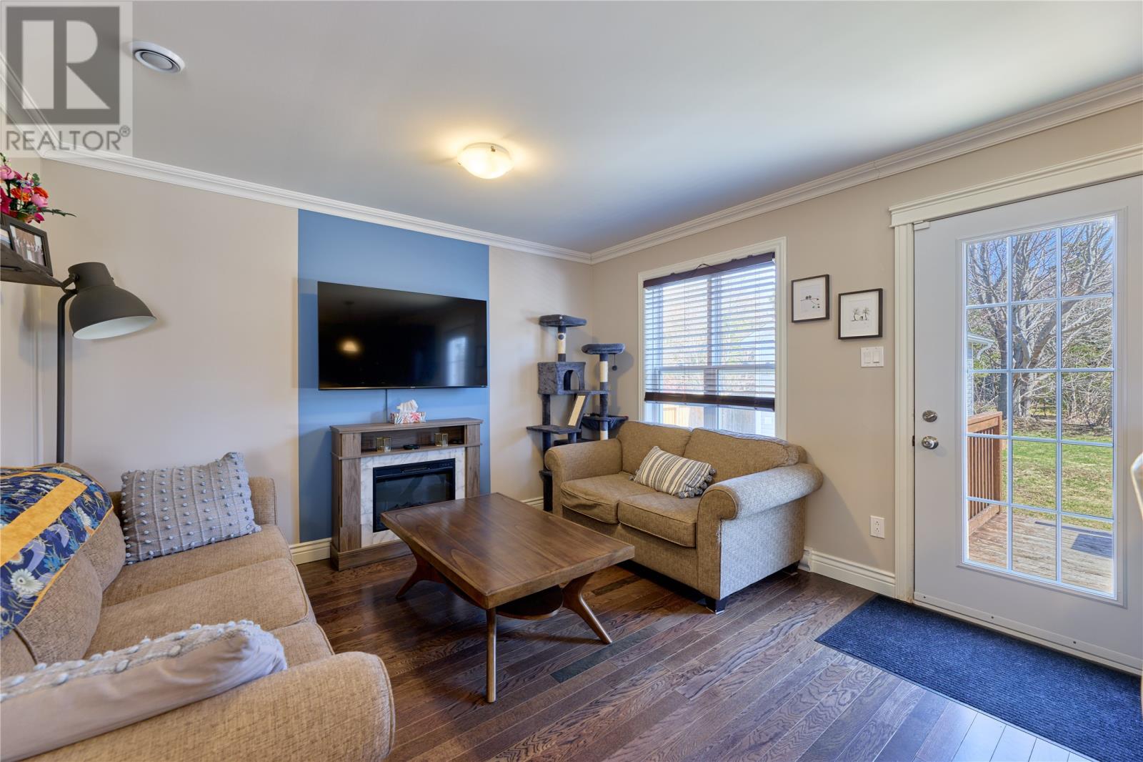 14 Scott's Road N - 14